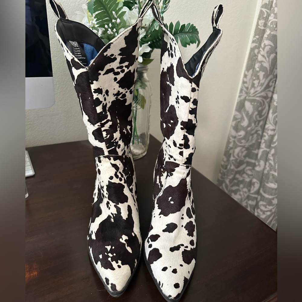 Dingo cow hide boots.